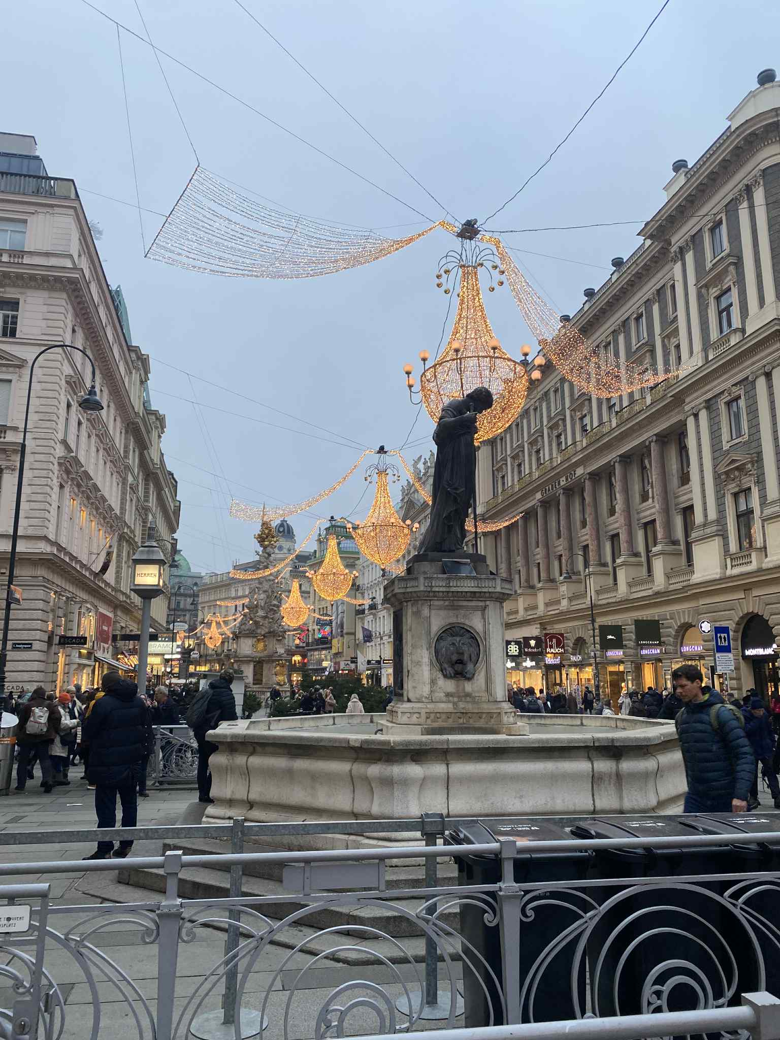 600350253 1324060583071921 3973589534700750845 n